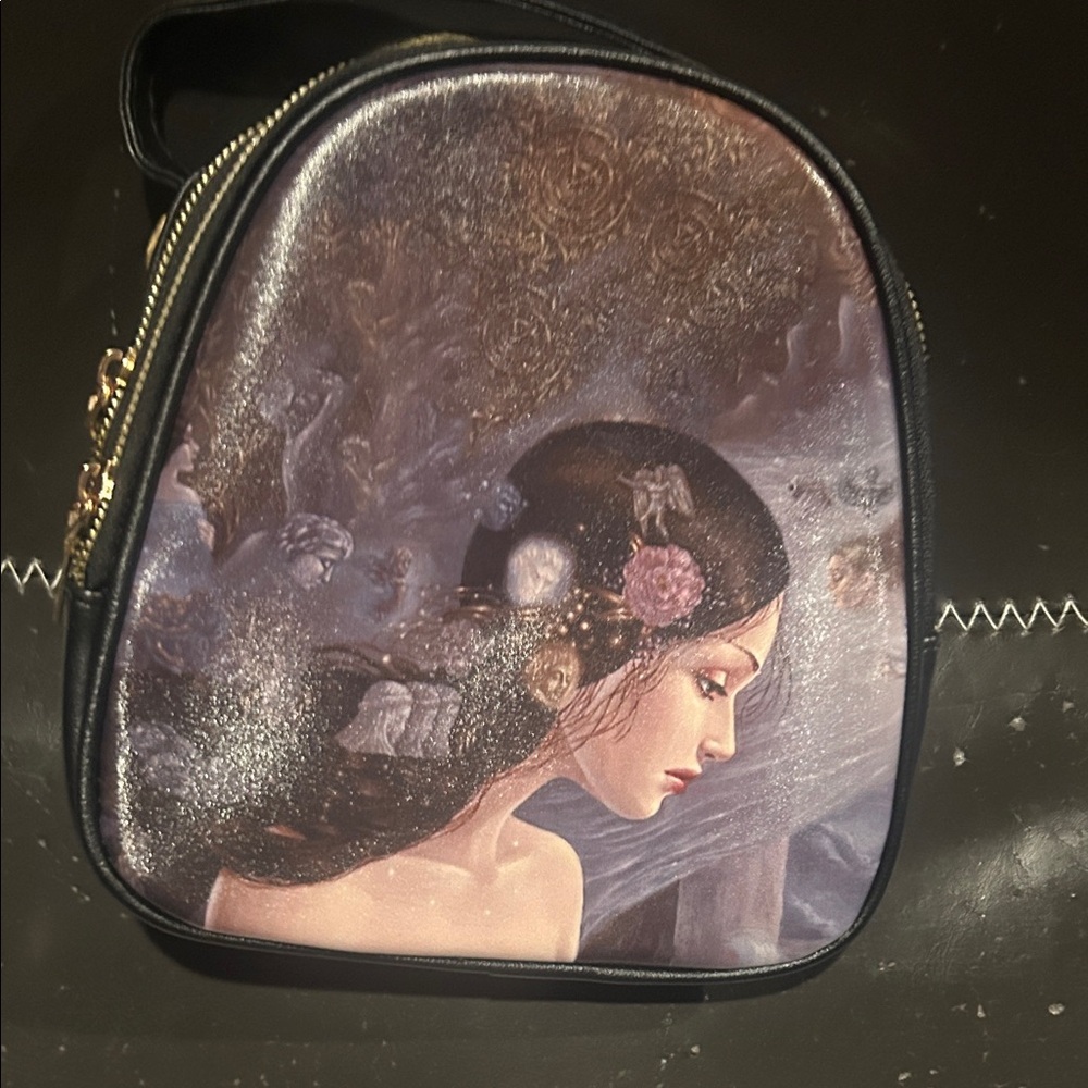 Elegant Black and Gold Women's Bag